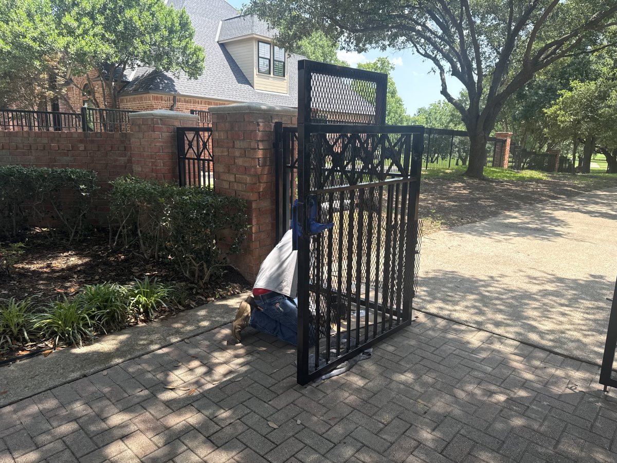 Professional Gate Repairs: Structural Diagnostics and Mechanical Restoration